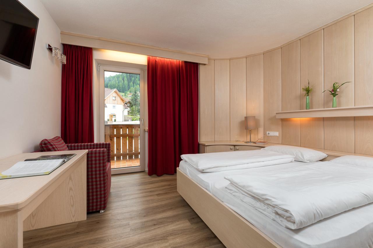 Hotel Christian Corvara Zewnętrze zdjęcie