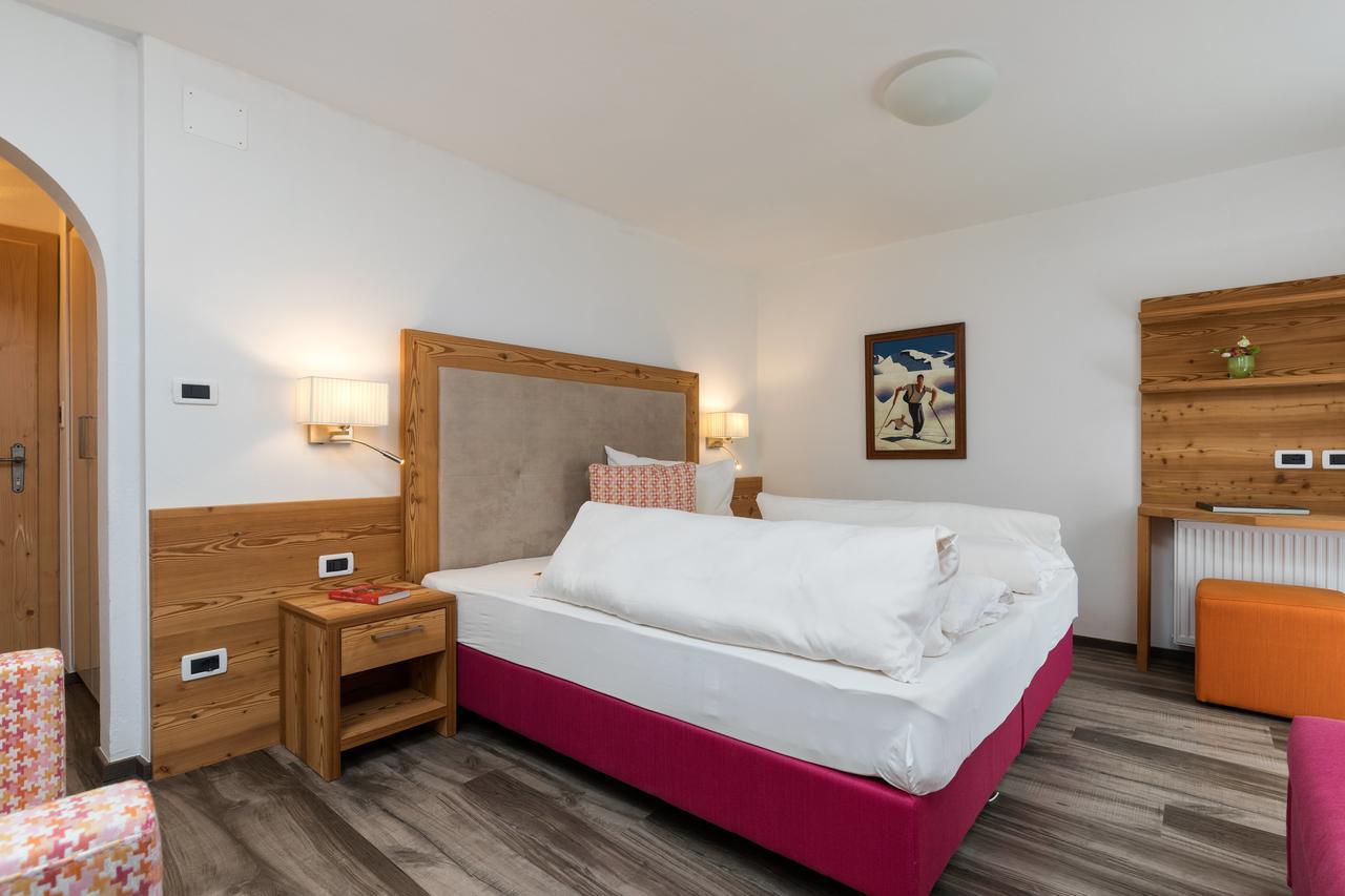 Hotel Christian Corvara Zewnętrze zdjęcie