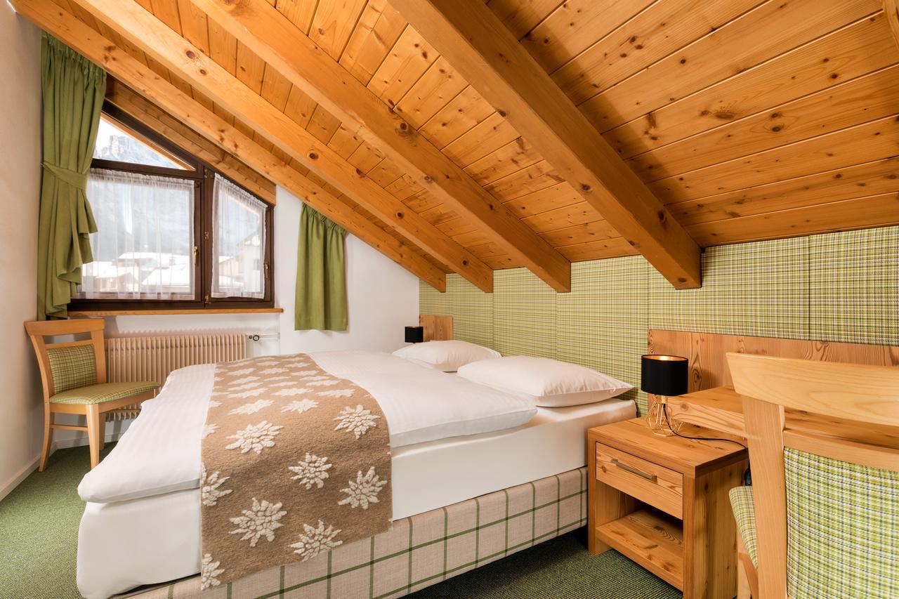 Hotel Christian Corvara Zewnętrze zdjęcie